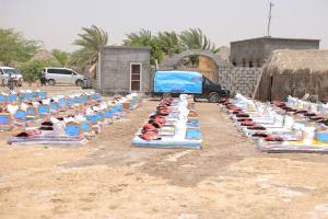 الوصول الإنساني تغيث 100 أسرة متضررة من السيول في مديرية المخا بتعز