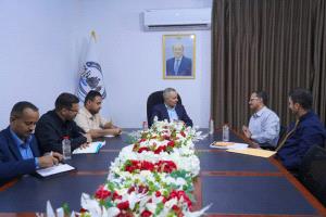 وزير الشؤون الاجتماعية يناقش مع مؤسسة بازرعة تطوير العمل الإنساني والخيري