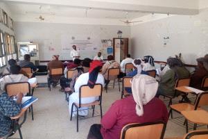 تدشين الورشة التدريبية للمعلمين بمديرية ميفعة ضمن مشروع استدامة التعليم