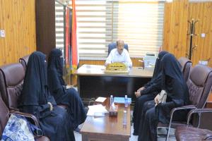 الوكيل بارباع يطّلع على نشاط اللجنة الوطنية للمرأة بوادي حضرموت