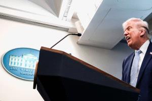 ترامب يتوعد "بفناء حضارة كاملة الليلة" وإيران ترفع الراية التحدي