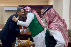 محافظ لحج يبحث مع البرنامج السعودي للإعمار مشاريع التنمية ويزور مستشفى ابن خلدون