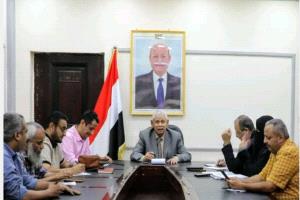 وكيل وزارة الشباب والرياضة يلتقي موظفي الشؤون المالية والإدارية