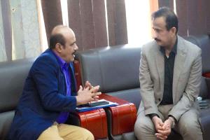 محافظ شبوة يعتمد مصفوفة احتياجاتها الإنسانية والبنى التحتية للعام 2026