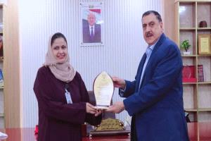 مدير أمن عدن يكرم مؤسسة PASS بدرع التقدير تقديراً لجهودها المجتمعية