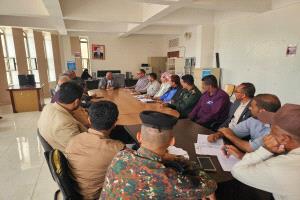 وكيل محافظة تعز يطلع على الاحتياجات الخدمية والتنموية بمديرية الشمايتين