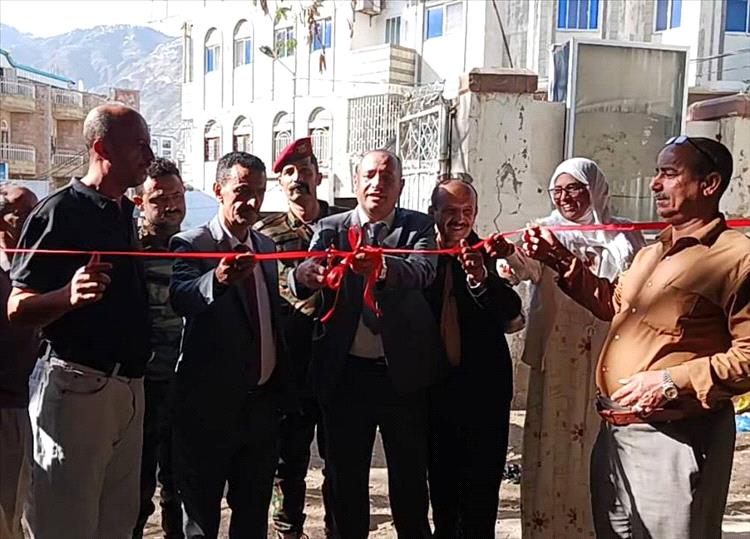وكيل محافظة تعز يفتتح المعرض الرمضاني بالمحافظة