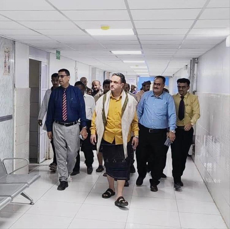 مدير عام صحة لحج في نزول مفاجئ لمستشفى ردفان العام والملاح يشدد على اتخاذ الاجراءات ضد المتقاعسين