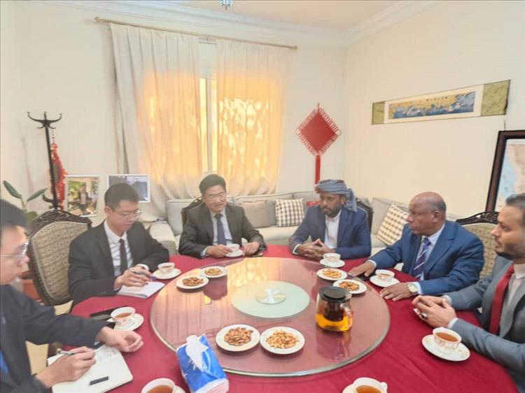 بن حبريش يلتقي القائم بأعمال السفير الصيني في الرياض ويشيد بمواقف الصين الداعمة لقضايا بلادنا