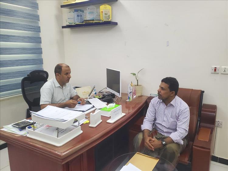 مدير البرامج الصحية بمؤسسة صلة للتنمية يستقبل المدير التنفيذي لمؤسسة سدن للثلاسيميا بالمكلا 