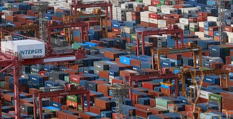 كوريا تتوقع ارتفاع الصادرات بنسبة 13 بالمائة بفضل الطلب القوي على الرقائق