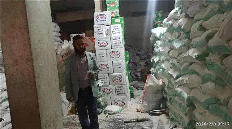 مدير مكتب الصناعة بمديرية الملاح يتفقد الأسواق ويشدد على الرقابة التموينية استعداداً لرمضان