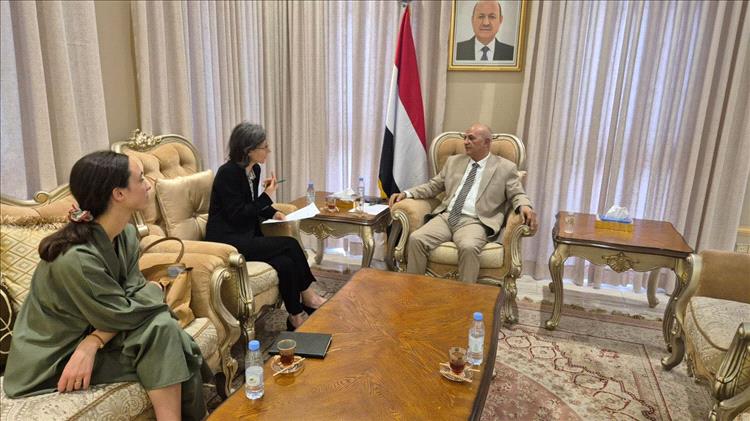 الوزير الشرجبي يبحث مع السفيرة الفرنسية تعزيز التعاون في قطاعي المياه والبيئة