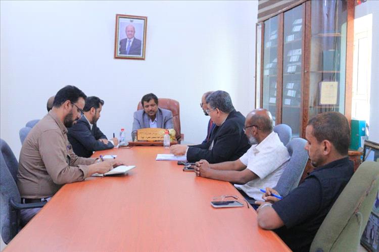 لقاء يناقش اوضاع جامعة المهرة والتحديات التي تواجه عملها الأكاديمي والإداري