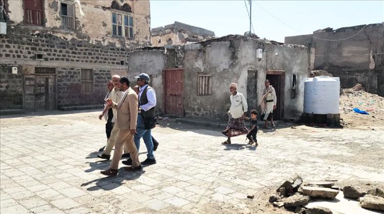 وفد من "اليونسكو" يتفقد معالم المخا التاريخية لتقييم أضرارها وبدء ترميمها