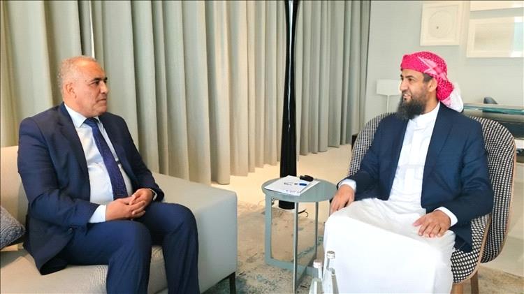 المحرمي يؤكد أهمية النهوض بقطاع التعليم لتعزيز بناء الأجيال واستقرار الوطن