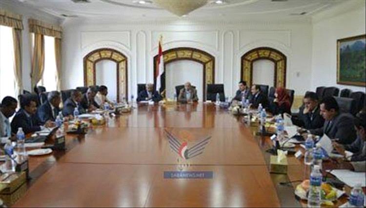 رئيس الجمهورية يرأس اجتماعا للجنة تحديد الأقاليم