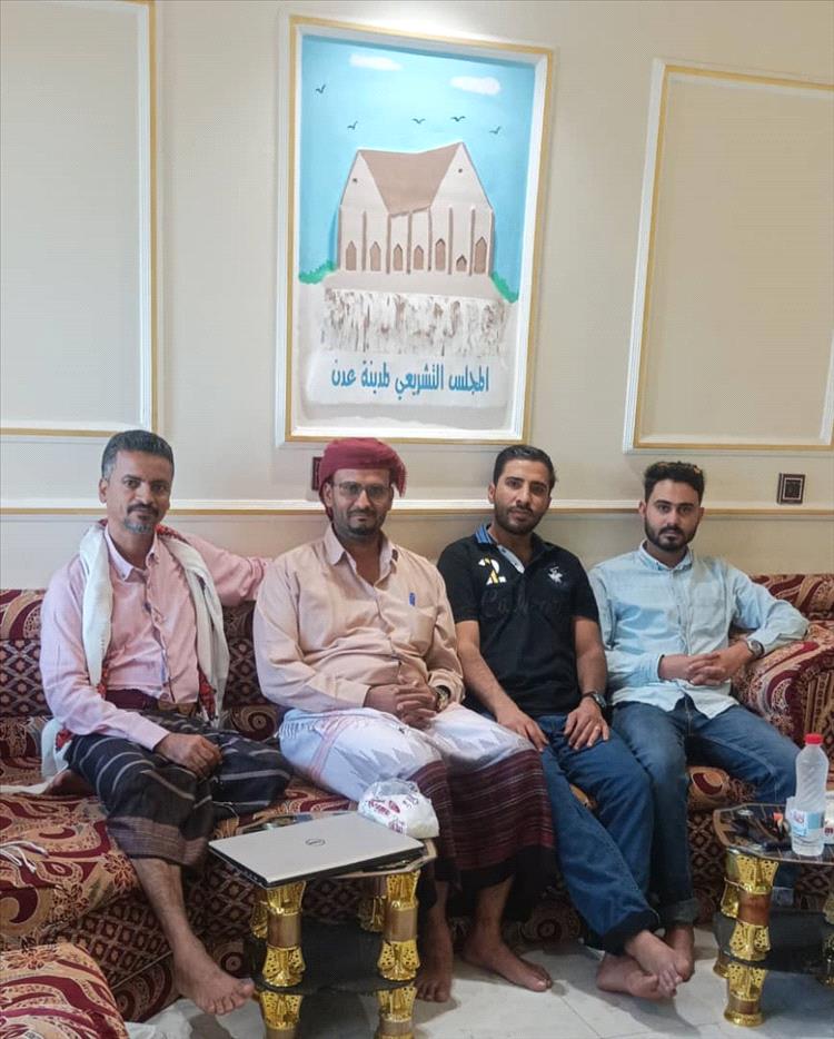 رئيس مجلس أبناء عدن بالبريقة في لقاء مع الرئيس مروان انجلان