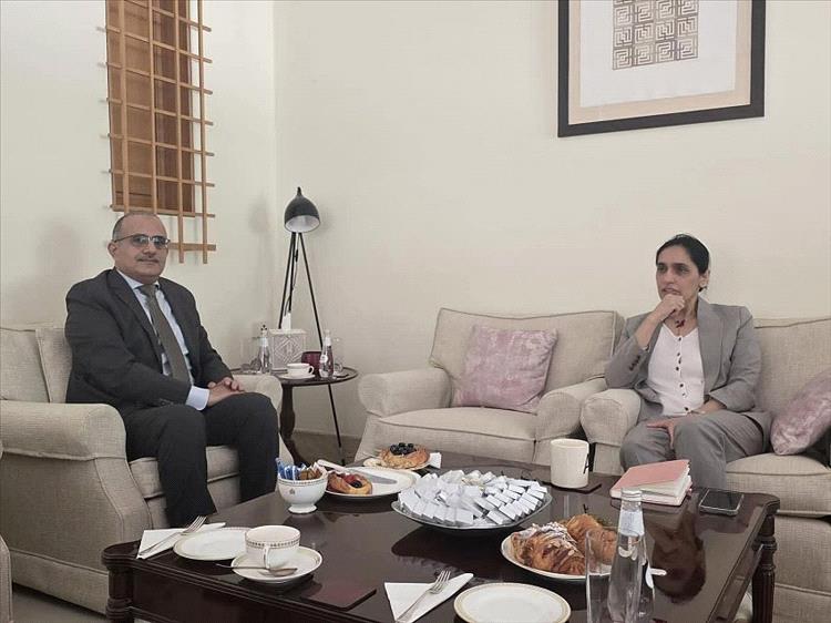 وزير الصحة يبحث مع السفيرة البريطانية سبل تعزيز التعاون المشترك ودعم المشاريع الصحية