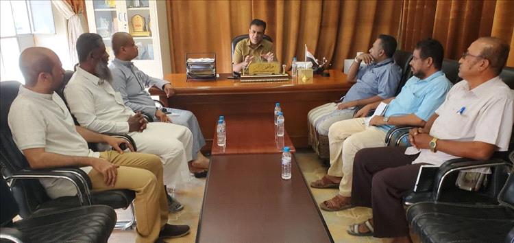 مدير عام مديرية القطن يلتقي مندوبي مؤسسة صلة للتنمية و مؤسسة حضرموت تنمية بشرية