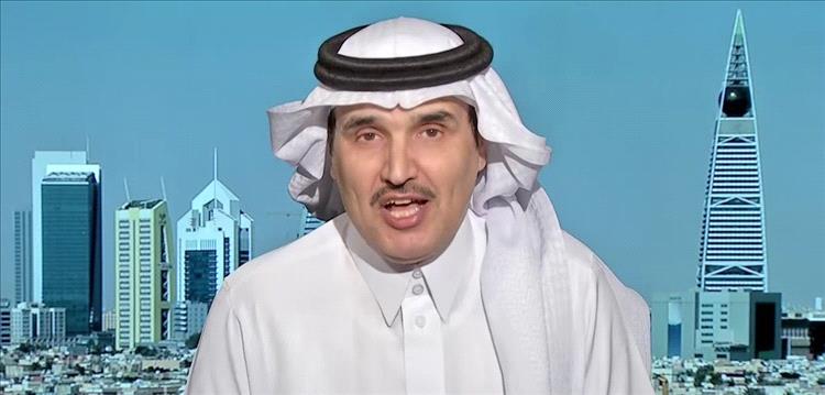 مستشار إعلامي سعودي يوجّه انتقادات حادة لعيدروس الزبيدي