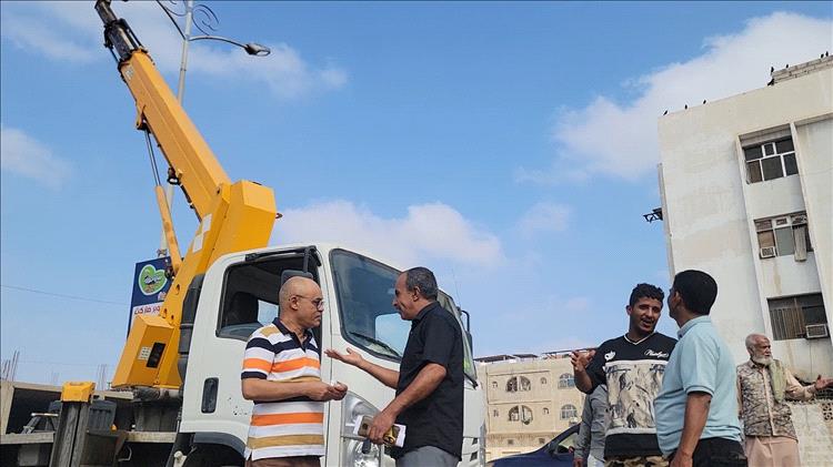 تنفيذ صيانة أعمدة الإنارة بالشوارع والأحياء السكنية بمديرية المنصورة إستعداداً لقدوم شهر رمضان