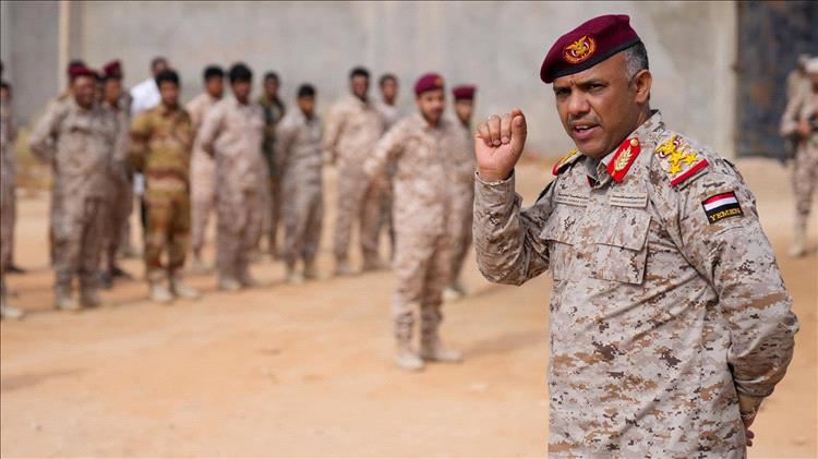 أركان محور الغيضة يتفقد جاهزية كتيبة أمن وحماية الطرقات ويشيد بمستوى أدائها في المهرة