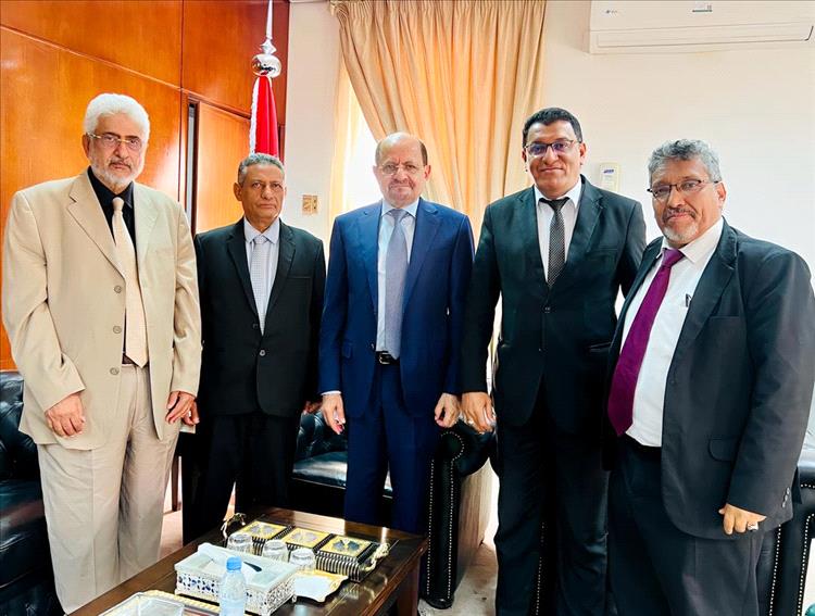 رئيس الوزراء يستقبل وزير التعليم العالي ويؤكد على اهمية دور الوزارة في المرحلة القادمة