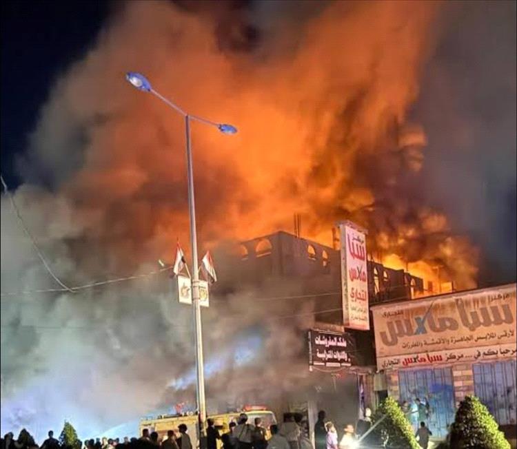 فاجعة في مأرب.. حريق يلتهم مركزاً تجارياً ويخلف ضحايا وإصابات واسعة