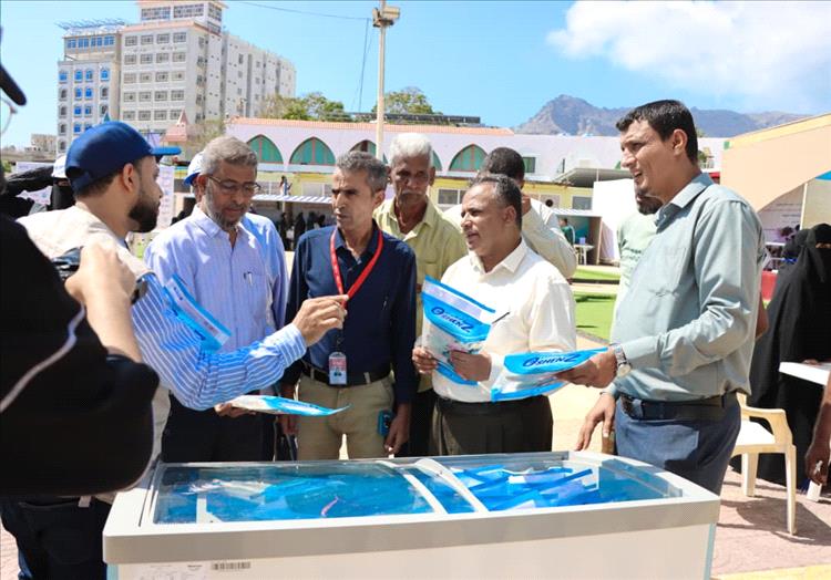 رئيس هيئة مصائد خليج عدن يفتتح معرض تسويق الأسماك  والمنتجات البحرية