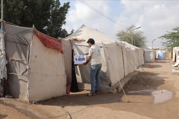 مؤسسة "استجابة" تختتم مشروع توزيع التمور الرمضانية في 4 محافظات يمنية