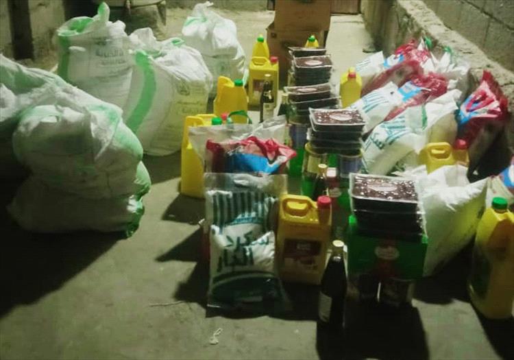 جمعية إكرام التنموية  توزع سلل غذائية على الاسر الاشد فقرأ بدعم من اتحاد عدن للجمعيات والمؤسسات