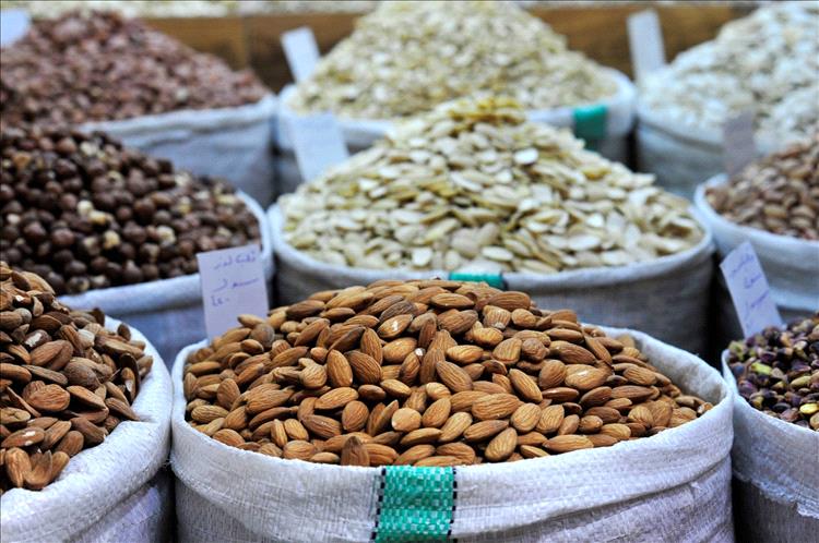 ما أفضل وقت لتناول المكسرات للطاقة وصحة القلب؟ 