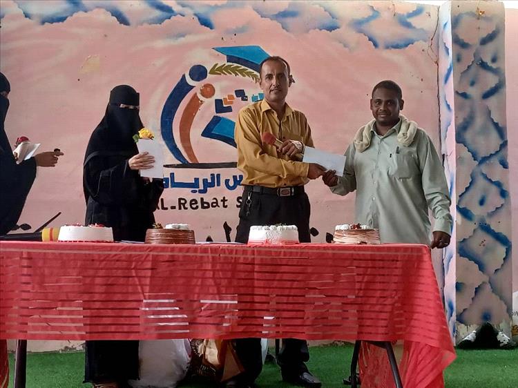 مدرسة الرباط تختتم فعالية “المعلم الرباطي” بتكريم طاقمها التعليمي