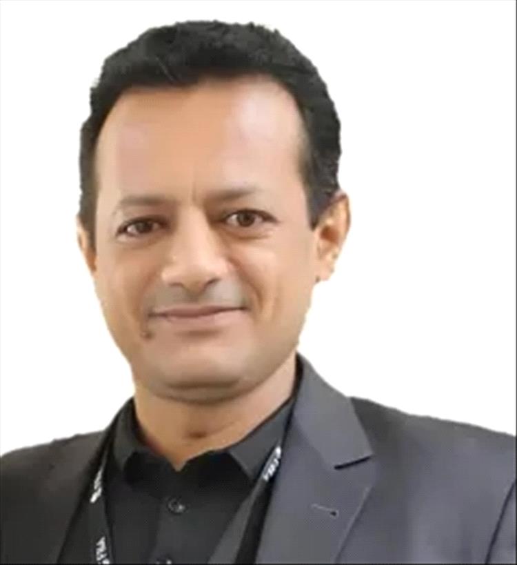 صحافي يدعو لفصل القرار العسكري عن السياسي داخل مجلس القيادة الرئاسي