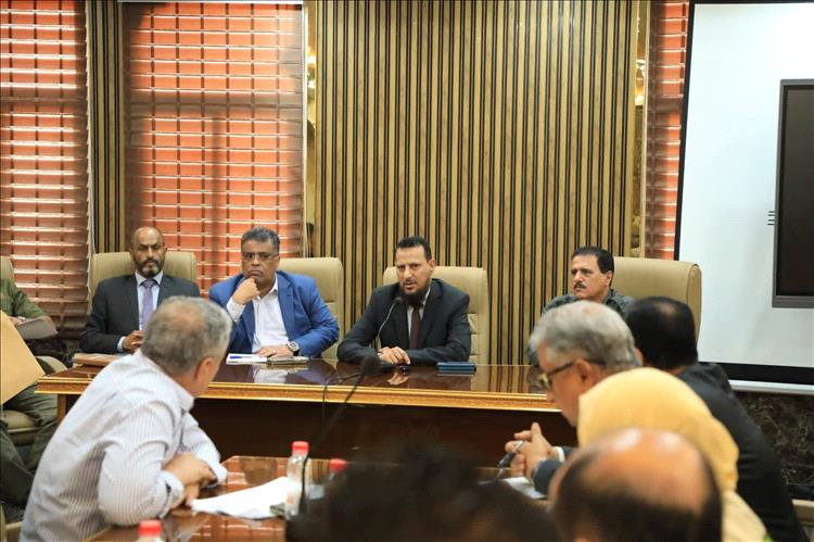 برئاسة عبدالرحمن شيخ.. تنفيذي عدن يستعرض الجاهزية الخدمية ويقر إجراءات مشددة لاستقبال رمضان