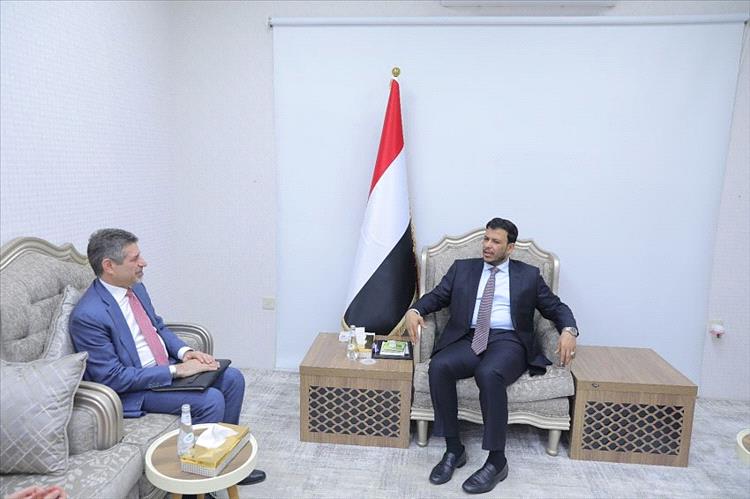 عضو مجلس القيادة الدكتور عبدالله العليمي يبحث مع السفير الامريكي مستجدات الأوضاع على الساحة الوطنية