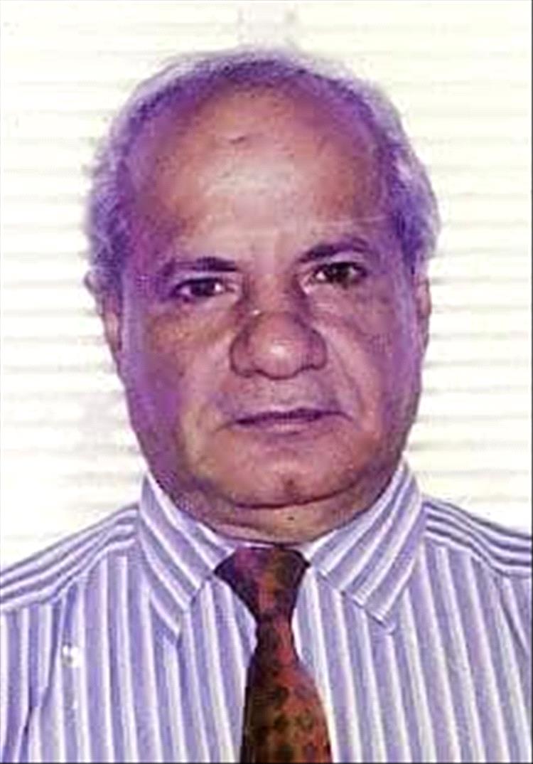 الدكتور أحمد حسن الشعبي وإخوانه محمد وعارف يعزون بوفاة فقيد الوطن عبدالقوي محمد رشاد الشعبي