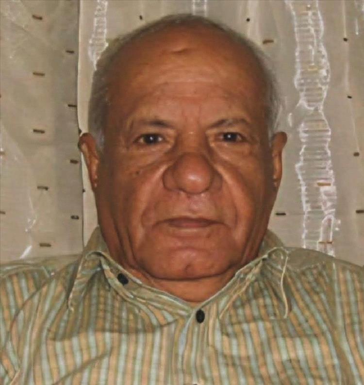 الكابتن ناصر رئيس طيران اليمنية يعزي آل الشَّعبي