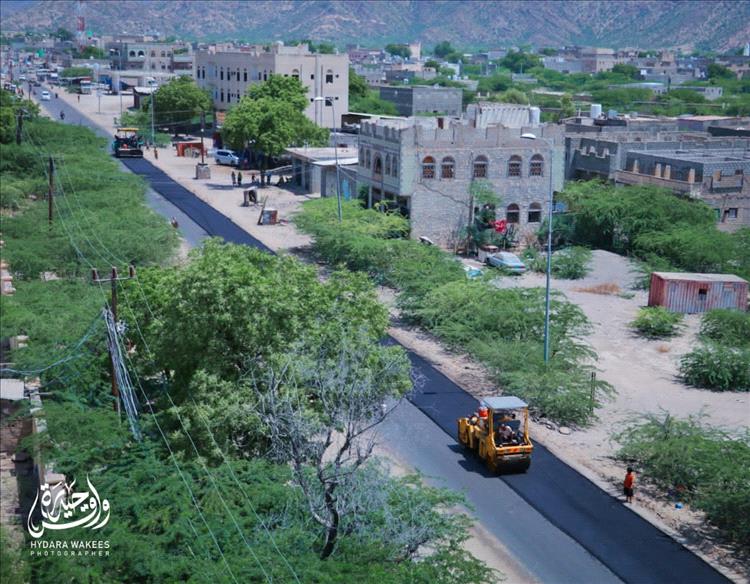 بجهود السلطة المحلية اعتماد مشروع إنارة شوارع مدينة مودية 