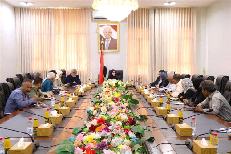 تحركات حكومية مكثفة لإعادة تفعيل المؤسسات الخدمية 