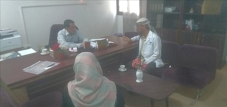 مدير عام مستشفى الأمراض النفسية يلتقي مسؤولة الصحة النفسية في مؤسسة الرعاية التنموية