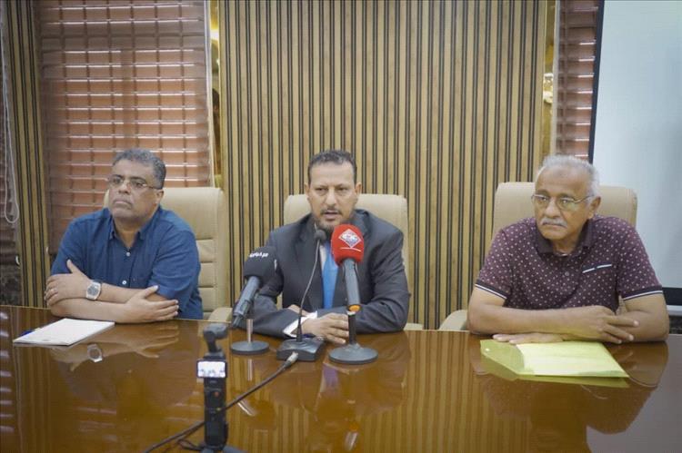 محافظ عدن يؤكد على دور الإعلام كشريك أساسي في تعزيز الشفافية ودعم جهود التنمية