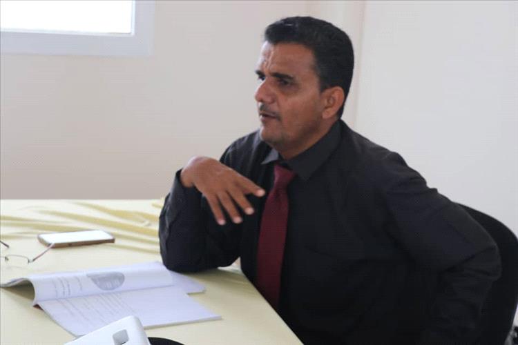 حديث عابر في حافلة ركاب عدنية: حين يتحدث الشارع بين تحسين الخدمات وصوت المزايدات 