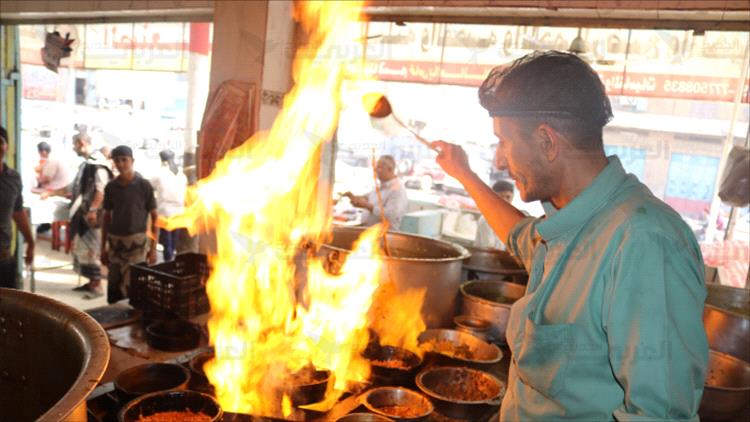 سلتة رمضان... طبق يعيد اليمنيين إلى دفء اللمة العائلية 