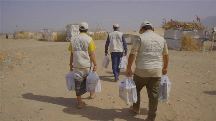 إنسانية المقاومة تواصل تنفيذ مشروع "تمرة إفطار" في الساحل الغربي