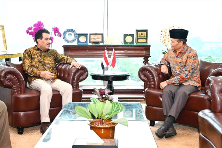 سفير بلادنا يبحث مع نائب رئيس مجلس الشورى الإندونيسي تعزيز التعاون البرلماني