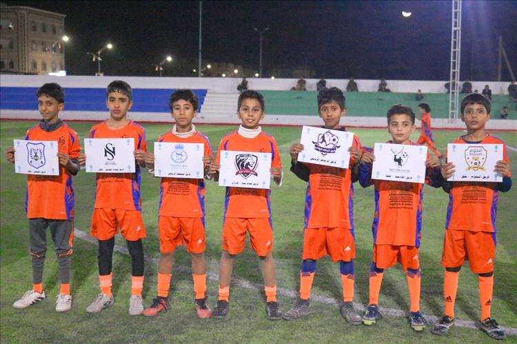 انطلاق البطولة الرمضانية الأولى للفرق الشعبية على ملاعب لوسيل بمدينة عتق