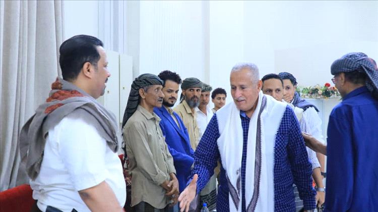 قيادة المؤسسة الاقتصادية تستقبل جموع المعزّين في وفاة مدير أمنها العقيد الركن فاروق الداعري