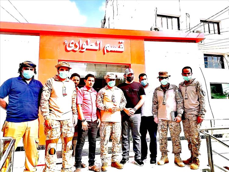 موظفو مكتب التنسيق الطبي لجرحى القوات المشتركة يناشدو المستشار فلاح الشهراني التدخل لصرف مرتباتهم المتأخرة